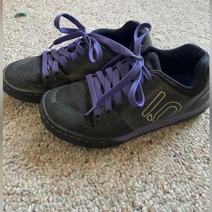 Used five ten bike shoes